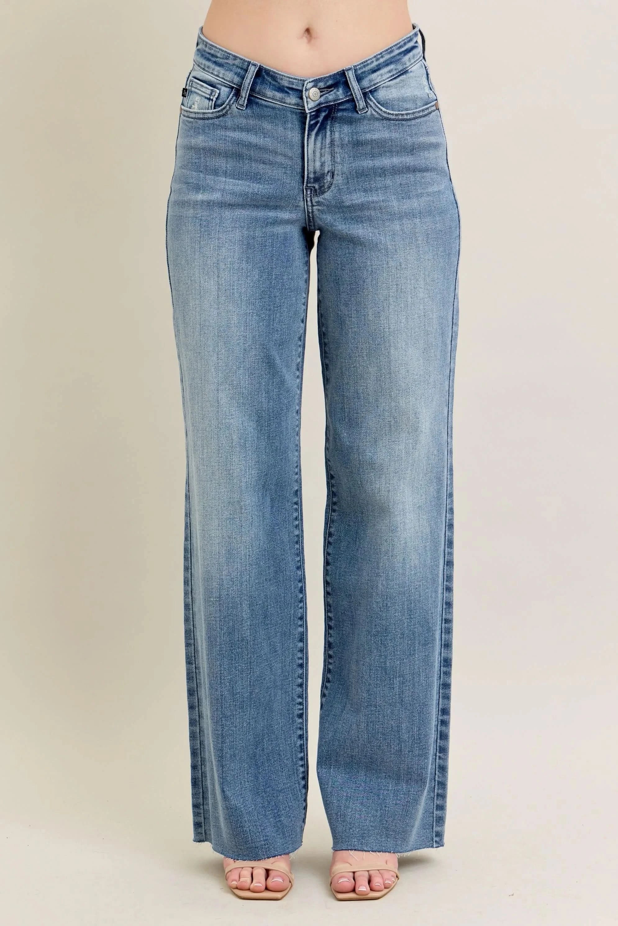 Judy Blue Full Size V - Front Baggy Jeans